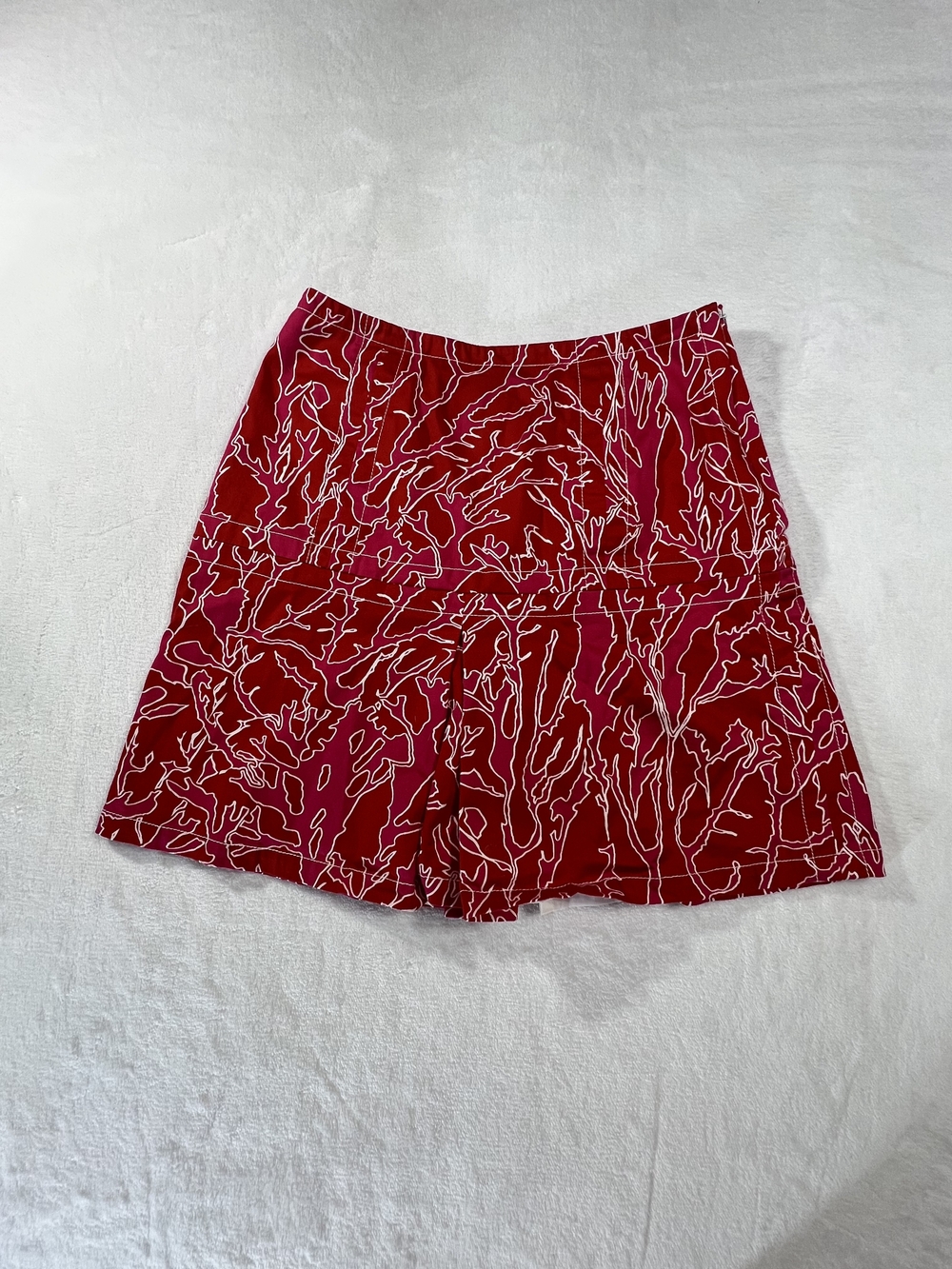 Eccoci Bold‎ Red Printed Mini Skirt